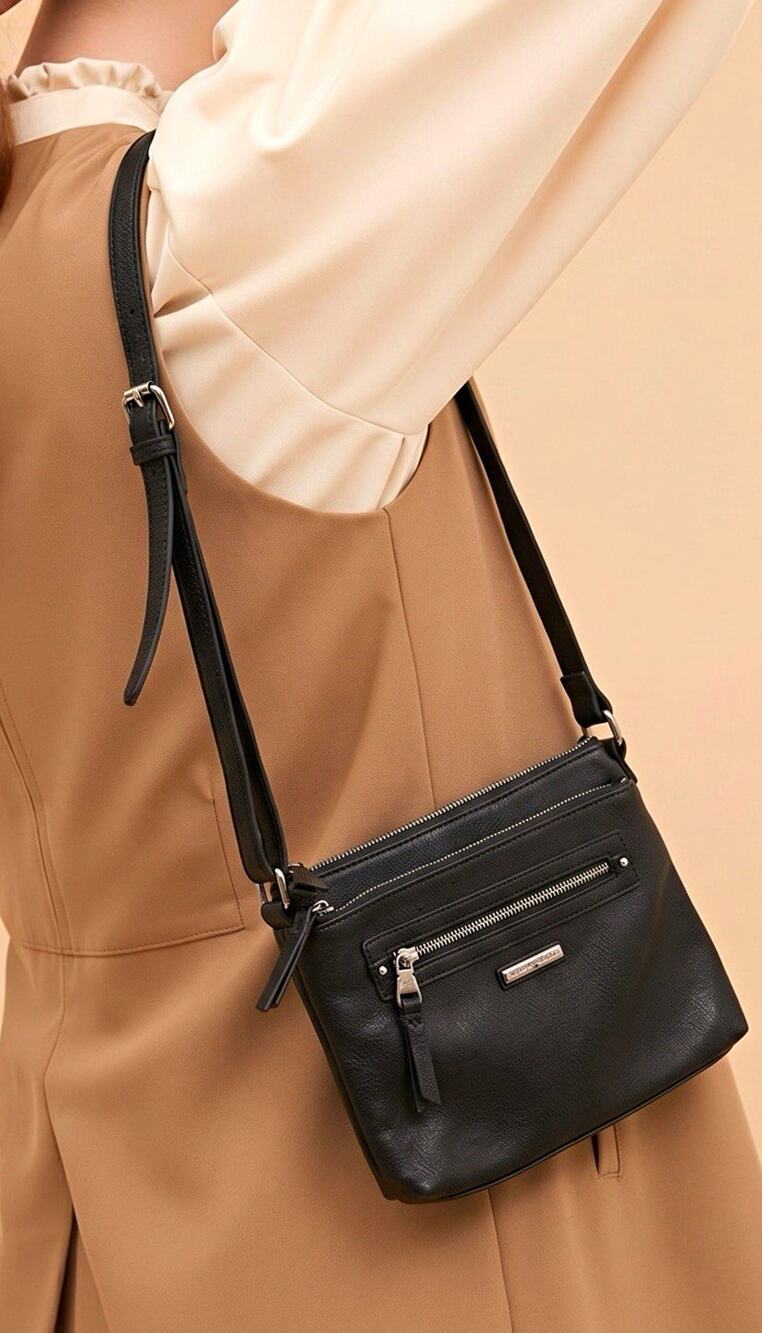 Dana Buchman Black Pebbled Leather Crossbody Zip Top Silver Hardware Lined